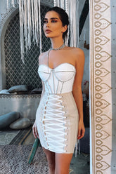 Robe mini bandage sans bretelles avec cristaux brillants